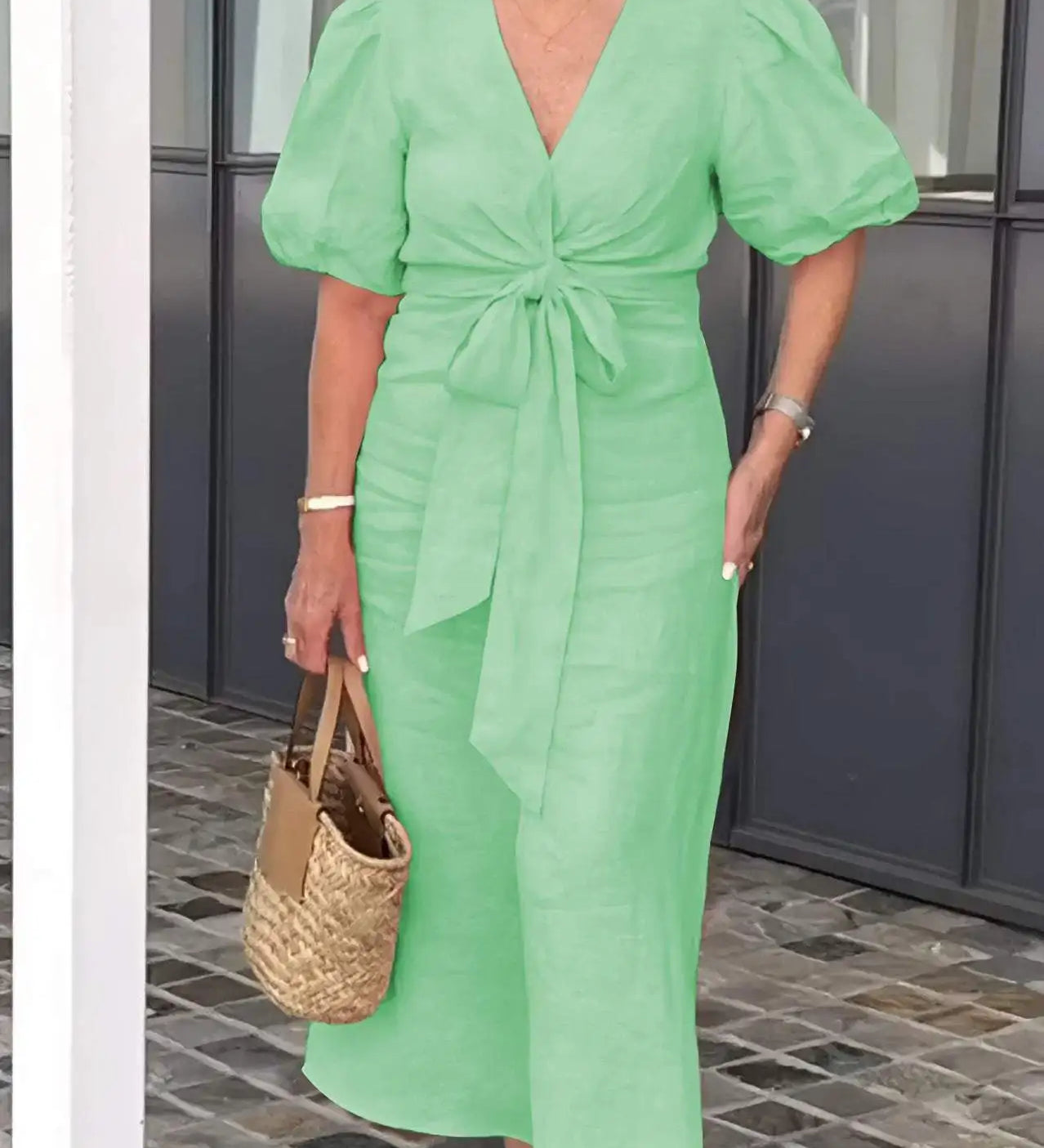 LYNORA | ROBE MIDI RAFFINÉE ENCOLURE V