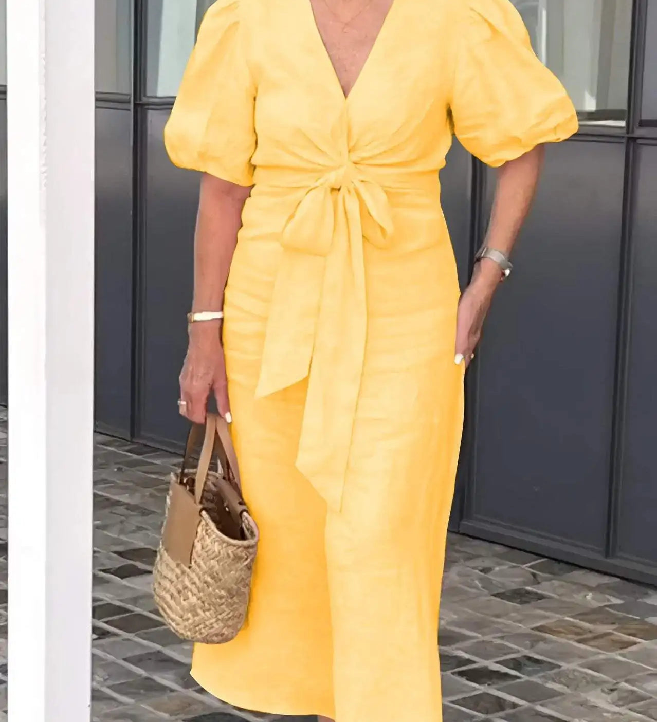 LYNORA | ROBE MIDI RAFFINÉE ENCOLURE V